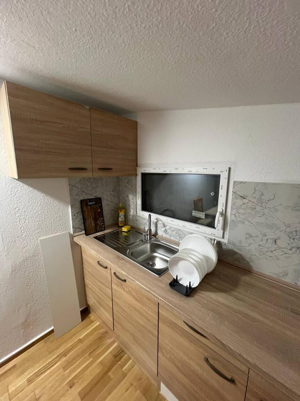 Messe Und Monteurzimmer Sehnde