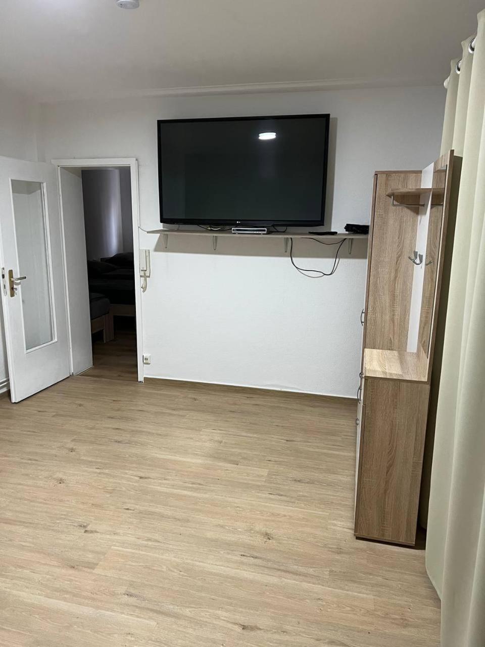 Séjour chez l'habitant Messe Und Monteurzimmer *